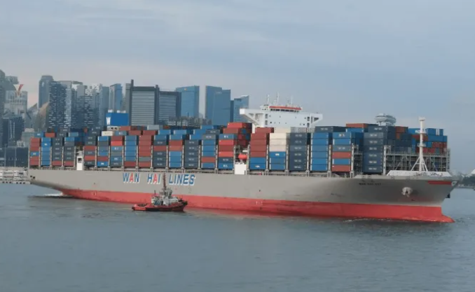 A containership collided with a bulk carrier, leaving 2 missing and 13 rescued.