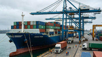 Training port operations staff on container terminal handling updates to improve transportation efficiency