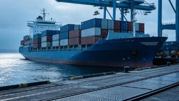 How digital platforms assist freight forwarders with optimizing empty container repositioning inside intra asia container logistics loops