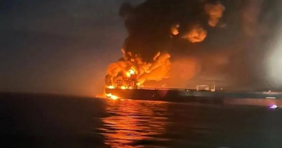 突发!连环遇袭!又一艘油轮在迪拜海域遭袭起火