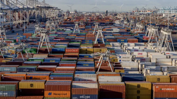 The "Port Bypass Operation" of Shipping Giants Escalates! Why Has Europe's Gateway Rotterdam Become a Congestion Hotspot?