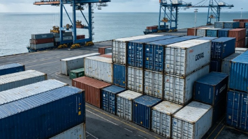 Carrier selection strategies for stabilizing reefer shipments amid seasonal crop surges on volatile middle east cargo trade lanes