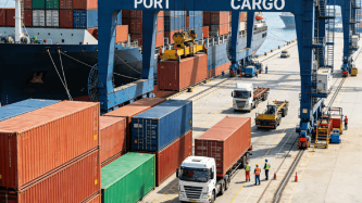 Why Modern Importers Demand Comprehensive Door-to-Door Solutions Over Port-to-Port