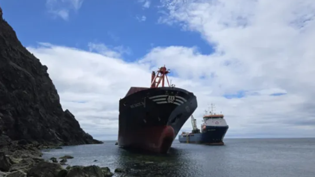 MSC Baltic III号搁浅救援持续三个月，115个集装箱货物已转移！