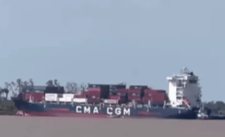 The CMA CGM containership ran aground, the cargo damage is still unknown.