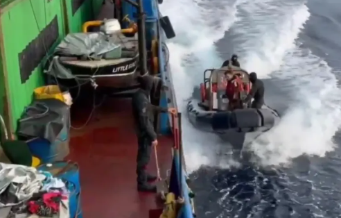 Half a billion dollars of cocaine hidden in a supply boat: Spanish police smash a 6,500-kilogram drug trafficking case