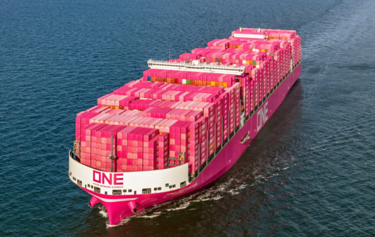 ONE container ship sets cargo loading record in Singapore! The world's sixth largest shipping giant is on the move.