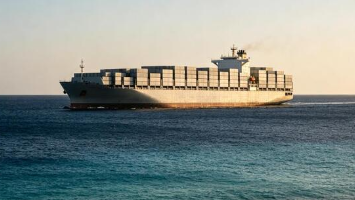Managing export space availability during northern hemisphere winter storm disruptions on busy transatlantic ocean routes