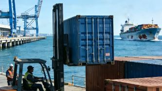 Best logistics commercial dispute resolution methods when shippers refuse to pay destination charges