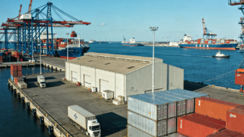 Operational loading tips that help freight forwarders avoid rolled cargo during peak export seasons